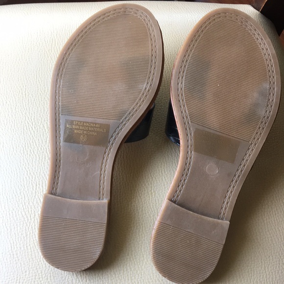 Black faux alligator slides - Picture 4 of 5